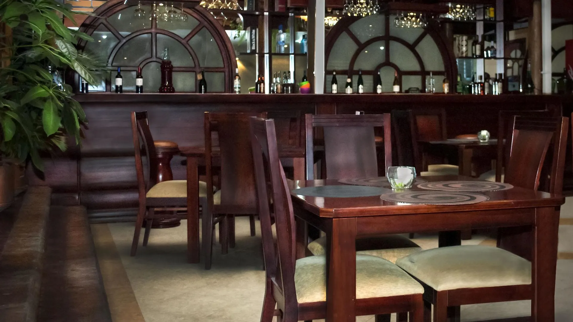 ****  Hotel Coronel Cuenca Ecuador
