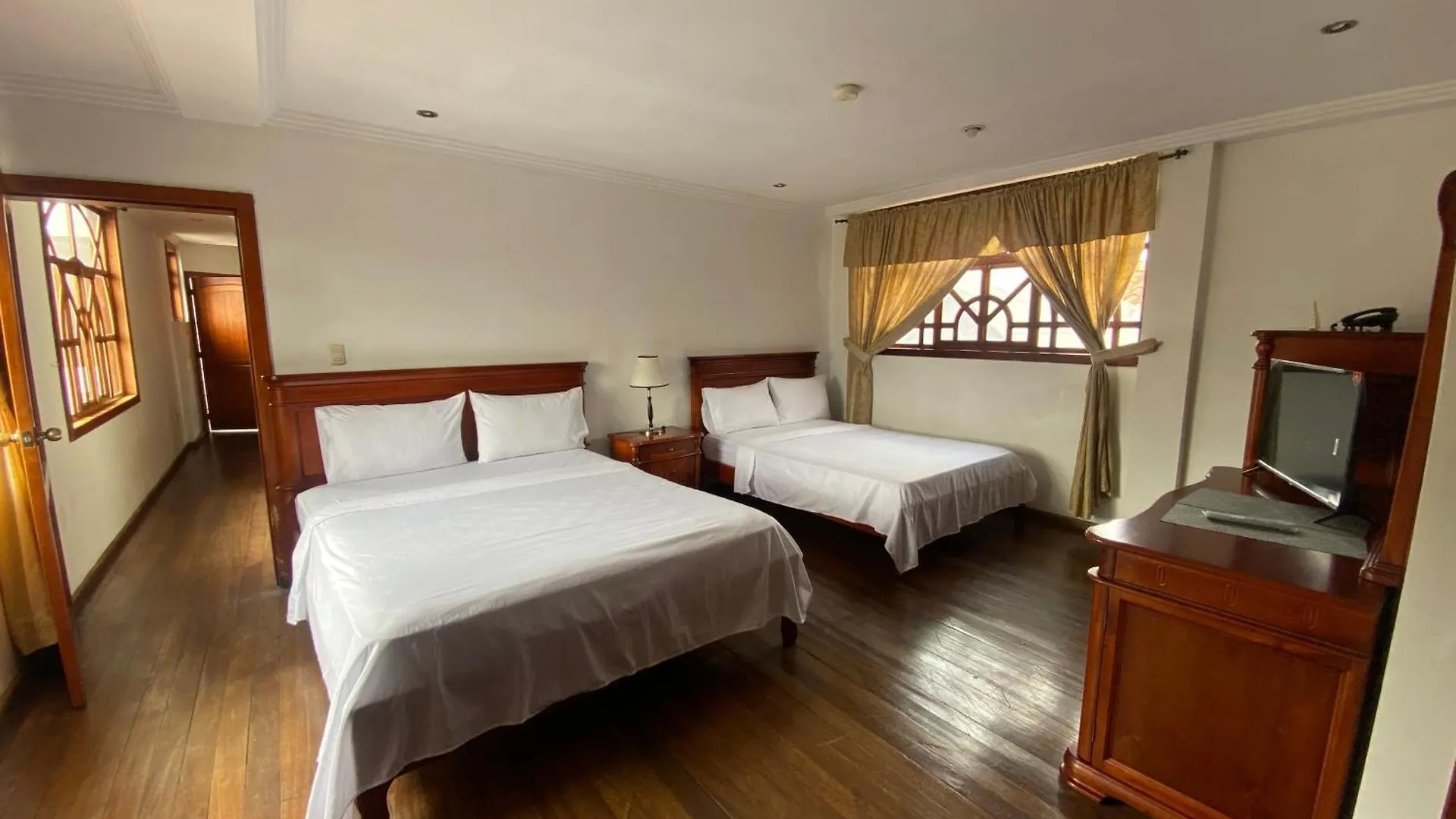 Hotel Coronel Cuenca